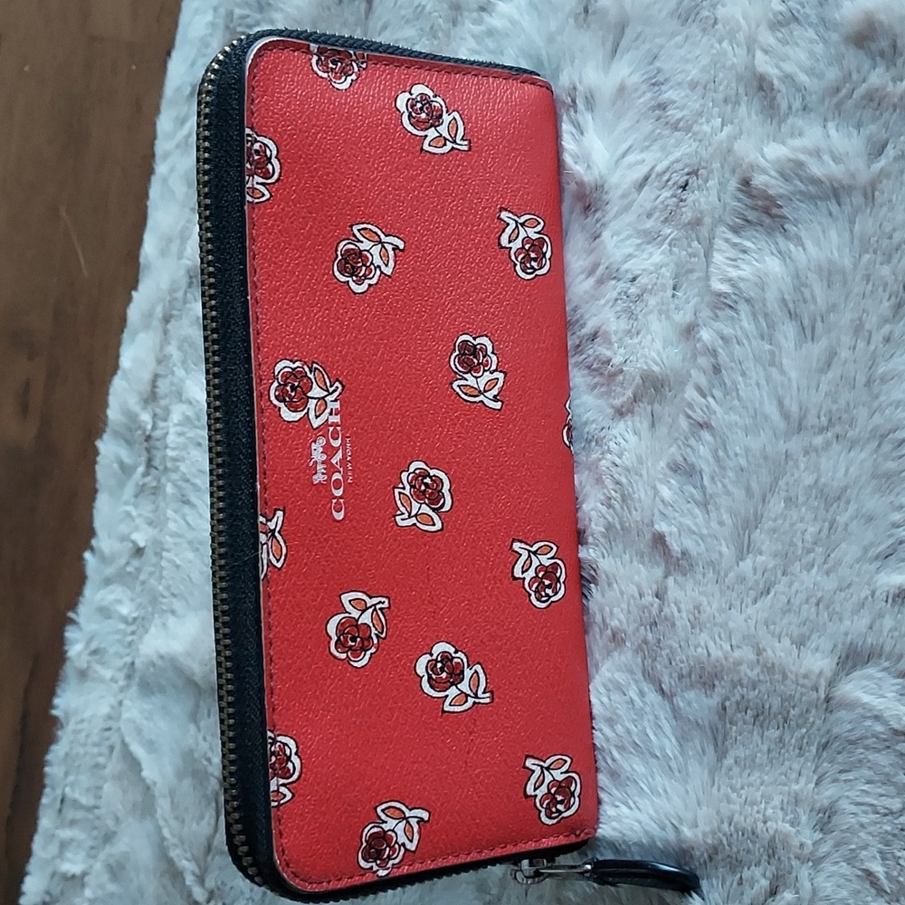 Coach Full Zip Wallet, EUC